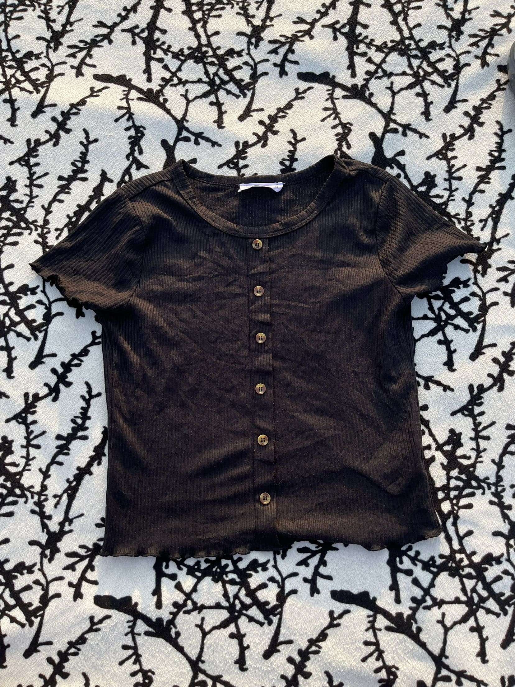 RUSTIC BUTTON VEST TOP