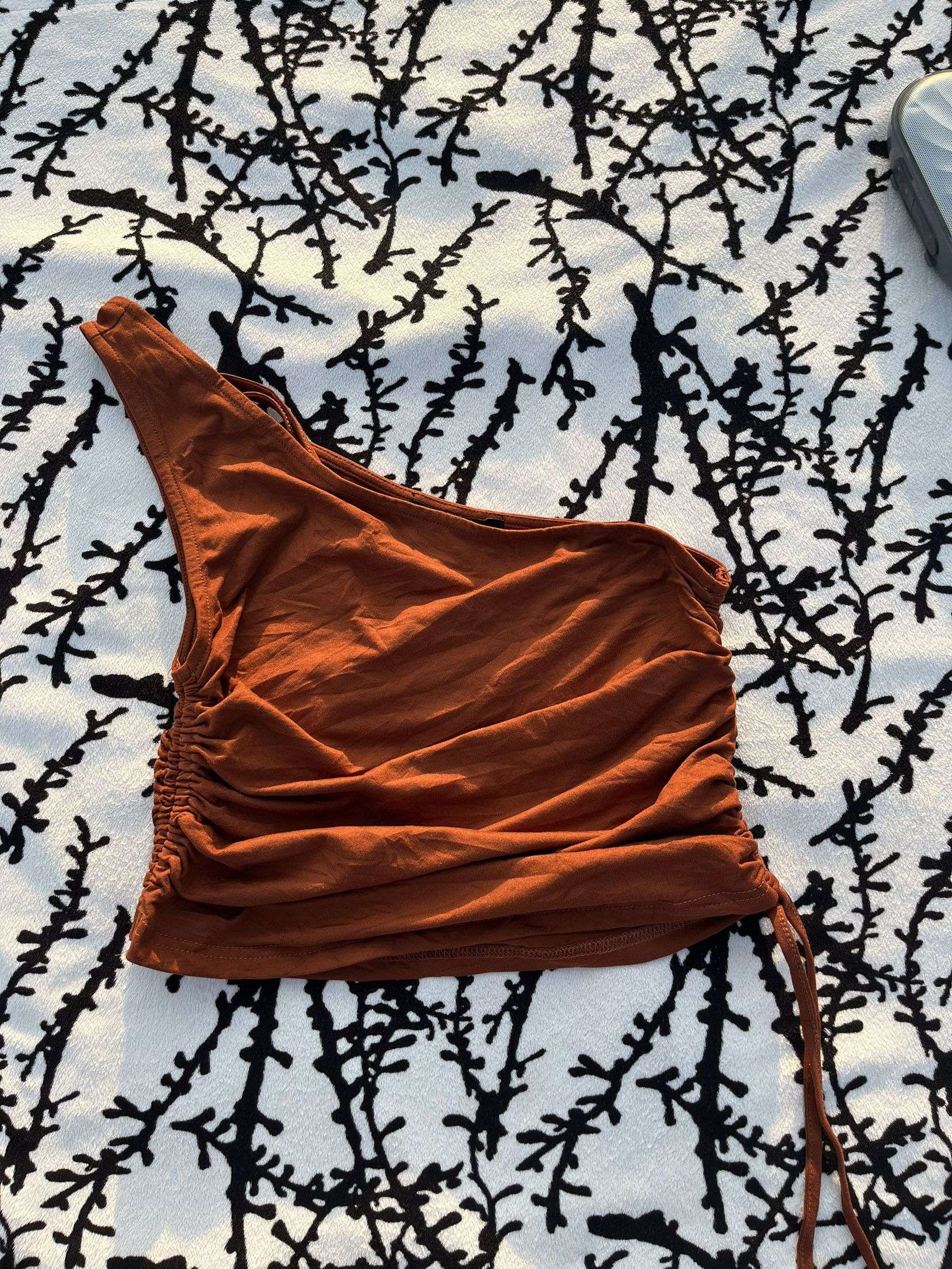 One-Shoulder Cropped Tank Top